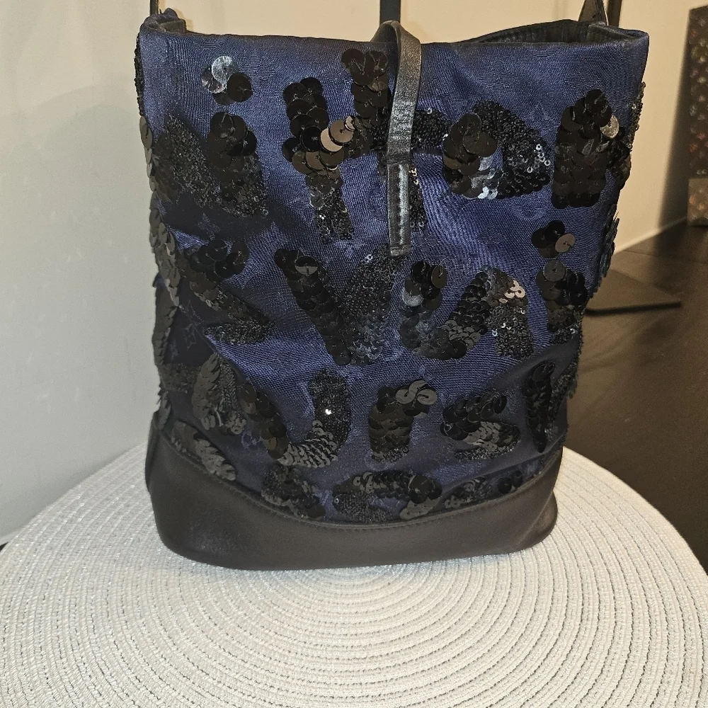 Louis Vuitton LOVE PARIS Sequin Tote – Limited Edition 2014